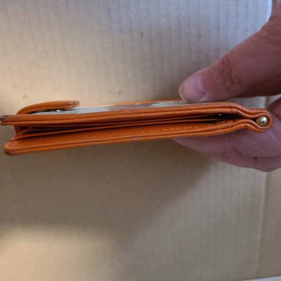 MCM BEAR WALLET RARE EUC - Picture 4 of 7